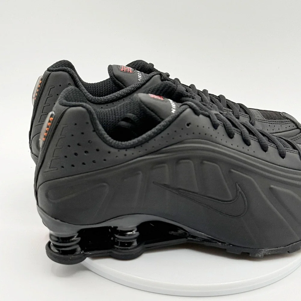 Nike Shox R4 'Black Max Orange' / Size 8.5 Womens / AR3565-004